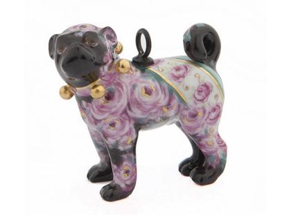 Meissen Mops 90A277-78M23-1 Rosendekor – Anhänger Anhänger mit Besatz aus Porzellan.