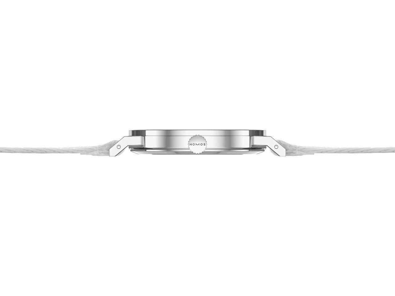 Nomos Glashütte Tangente 38 Datum "175 Years Watchmaking - Chili" Handaufzug Edelstahl pinkes Zifferblatt graues Textilband Glasboden – Herrenuhren Uhr mit Datum aus Edelstahl. Das Gehäuse ist rund und silber. Das Textilarmband ist grau. Das Zifferblatt ist arabisch Index und pink. – Ansicht 3