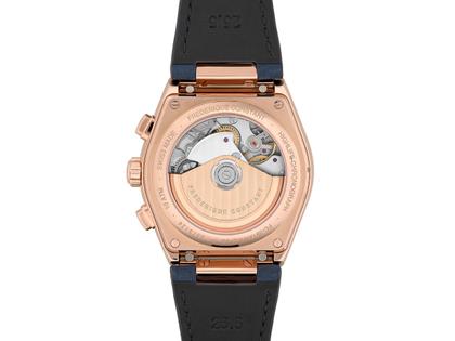 Frederique Constant Highlife Chronograph Automatic Edelstahl Roségold-PVD 41mm blau-weißes Zifferblatt blaues Lederband – Herrenuhren Chronograph aus Edelstahl und Leder. Das Gehäuse ist rund und roségold. Das Lederarmband ist blau. Das Zifferblatt ist ein Index in blau. – Ansicht 2