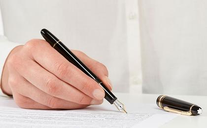 Montblanc Meisterstück Classique  Füllfederhalter Edelharz vergoldet – Schreibgeräte Füllfederhalter in schwarz und aus 585 Gelbgold und Edelharz. – Ansicht 4