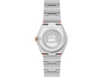 Omega Constellation Quarz Edelstahl 28mm Perlmutt Zifferblatt mit Brillanten Metallband – Damenuhren Uhr ohne Datum aus 750 Gelbgold und Edelstahl. Das Gehäuse ist rund und silber-gelbgold. Das Edelstahlarmband mit Gold ist silber-gelbgold. Das Zifferblatt ist ein Index in weiß. – Ansicht 2