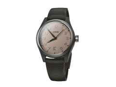 Oris ProPilot Desert Edition Automatik Edelstahl PVD-Grau 41mm beiges Zifferblatt schwarzes Kautschukband – Herrenuhren Uhr mit Datum aus Carbon, Edelstahl und PVD beschichtet. Das Gehäuse ist rund und anthrazit. Das Kautschuk / Kunststoff / Silikon Armband ist schwarz. Das Zifferblatt ist arabisch Index und beige.