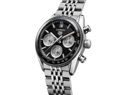 TAG Heuer Carrera Chronograph Automatik Edelstahl 39mm schwarzes Zifferblatt Metallband – Herrenuhren Chronograph aus Edelstahl und Leder. Das Gehäuse ist rund und silber. Das Edelstahlarmband ist silber. Das Zifferblatt ist ein Index in schwarz. – Ansicht 2