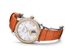 Glashütte Original Lady Serenade Luna Automatik Edelstahl 32,5mm weißes Zifferblatt oranges Lederband – Damenuhren Uhr ohne Datum aus 750 Rotgold, Edelstahl und Leder. Das Gehäuse ist rund und silber. Das Lederarmband Kroko / Alligator ist orange. Das Zifferblatt ist ein Index in weiß. – Ansicht 2