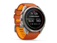 Garmin Fenix 9 Pro inReach Titan 51mm digitales Display orangefarbenes Silikonband – Herrenuhren Uhr Multifunktion aus Kautschuk und Titan. Das Gehäuse ist rund und grau. Das Kautschuk / Kunststoff / Silikon Armband ist orange. Das Zifferblatt ist digital und schwarz. – Ansicht 5