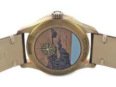 Montblanc 1858 Automatic Geosphere Limited Edition "Wüste Gobi" Bronze 42mm Lederband MB128504 Full Set Occasion – Herrenuhren Uhr mit Datum aus Bronze, Keramik und Titan. Das Gehäuse ist rund und bronze. Das Lederarmband ist braun. Das Zifferblatt ist arabisch Index und braun. – Ansicht 2