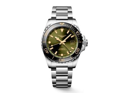 Longines HydroConquest GMT Automatik Edelstahl 41mm grünes Zifferblatt Metallband – Herrenuhren Uhr mit Datum aus Edelstahl und Keramik. Das Gehäuse ist rund und silber. Das Edelstahlarmband ist silber. Das Zifferblatt ist ein Index in grün.
