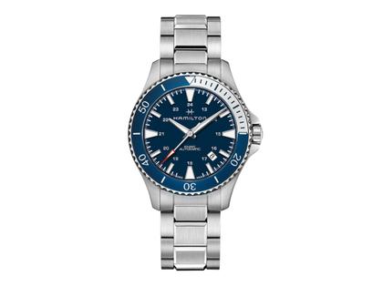 Hamilton Khaki Navy Scuba Automatic Edelstahl blau Metallband – Herrenuhren Uhr mit Datum aus Edelstahl. Das Gehäuse ist rund und silber. Das Edelstahlarmband ist silber. Das Zifferblatt ist ein Index in schwarz.