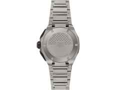 TAG Heuer Formula 1 Chronograph Automatik Titan 44mm schwarzes Zifferblatt Titanband – Herrenuhren Chronograph aus Aluminium, DLC beschichtet, Kautschuk und Titan. Das Gehäuse ist rund und grau. Das Titanarmband ist grau. Das Zifferblatt ist ein Index in schwarz. – Ansicht 4