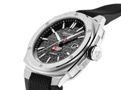 Alpina Alpiner Extreme Freeride World Tour Automatik Edelstahl 41mm schwarzes Zifferblatt schwarzes Kautschukband – Herrenuhren Uhr mit Datum aus Edelstahl und Kautschuk. Das Gehäuse ist rund und silber. Das Kautschuk / Kunststoff / Silikon Armband ist schwarz. Das Zifferblatt ist ein Index in schwarz. – Ansicht 2