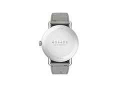 Nomos Glashütte Metro 33 Muted Red Handaufzug Edelstahl 33mm rotes Zifferblatt graues Lederband Stahlboden – Damenuhren Uhr ohne Datum aus Edelstahl und Leder. Das Gehäuse ist rund und silber. Das Lederarmband ist grau. Das Zifferblatt ist ein Index in rot. – Ansicht 2