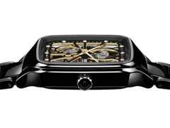Rado True Square Open Heart Automatik Keramik 38mm schwarzes Zifferblatt schwarzes Keramikband – Herrenuhren Uhr ohne Datum aus Keramik und Titan. Das Gehäuse ist quadratisch und schwarz. Das Keramikarmband ist schwarz. Das Zifferblatt ist skelettiert und schwarz. – Ansicht 3