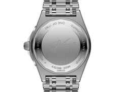 Breitling Chronomat Automatic GMT 40 Giannis Antetokounmpo Edelstahl grünes Zifferblatt Metallband Limited Edition – Herrenuhren Uhr mit Datum aus Edelstahl. Das Gehäuse ist rund und silber. Das Edelstahlarmband ist silber. Das Zifferblatt ist ein Index in grün. – Ansicht 4