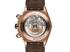 Breitling Super Chronomat B01 44 Automatik Rotgold braunes Zifferblatt braunes Kautschukband – Herrenuhren Chronograph aus 750 Rotgold. Das Gehäuse ist rund und roségold. Das Kautschuk / Kunststoff / Silikon Armband ist roségold. Das Zifferblatt ist ein Index in braun. – Ansicht 2