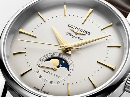 Longines Flagship Heritage Automatik Edelstahl 38,5mm beiges Zifferblatt braunes Lederband – Herrenuhren Uhr mit Datum aus Edelstahl, Leder und vergoldet. Das Gehäuse ist rund und silber. Das Lederarmband Kroko / Alligator ist braun. Das Zifferblatt ist ein Index in silber. – Ansicht 4