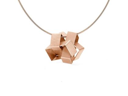 Niessing Cube 14mm Fine Rose – Halsschmuck Anhänger ohne Besatz aus 750 Rotgold.