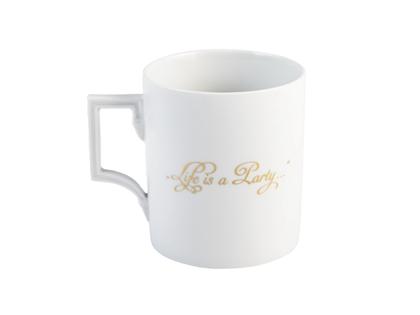 Meissen MUG Collection Mug Henkelbecher X Michael Moebius "Legends blowing Bubbles" Audrey Hepburn Gold – Porzellanwaren Tafelporzellan in weiß und aus Porzellan. – Ansicht 2