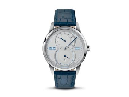 Union Glashütte 1893 Jubiläumsedition Regulator 175 Jahre Limitied Edition Automatik Edelstahl 41mm weißes Zifferblatt blaues Lederband – Herrenuhren Uhr mit Datum aus Edelstahl. Das Gehäuse ist rund und silber. Das Lederarmband ist blau. Das Zifferblatt ist ein Index in weiß.