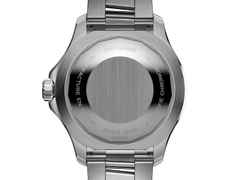 Breitling Superocean Automatic 44 Edelstahl schwarzes Zifferblatt Metallband – Herrenuhren Uhr ohne Datum aus Edelstahl und Keramik. Das Gehäuse ist rund und silber. Das Kautschuk / Kunststoff / Silikon Armband ist silber. Das Zifferblatt ist ein Index in schwarz. – Ansicht 2