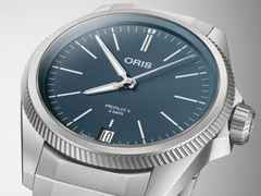 Oris Pro Pilot X Calibre 400 Automatik Titan 39mm blaues Zifferblatt Metallband – Herrenuhren Uhr mit Datum aus Titan. Das Gehäuse ist rund und silber. Das Titanarmband ist silber. Das Zifferblatt ist ein Index in blau. – Ansicht 2