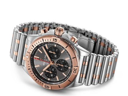 Breitling Chronomat B01 42 Chronograph Edelstahl Gold graues 