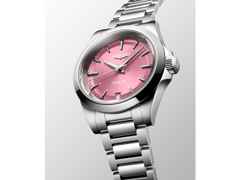 Longines Conquest Automatik Edelstahl 34mm rosafarbenes Zifferblatt Metallband – Damenuhren Uhr mit Datum aus Edelstahl. Das Gehäuse ist rund und silber. Das Edelstahlarmband ist silber. Das Zifferblatt ist ein Index in rosa. – Ansicht 2