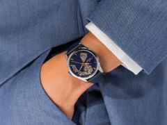 Hamilton Jazzmaster Open Heart Lady Automatik Edelstahl 36mm blaues Zifferblatt blaues Lederband – Damenuhren Uhr ohne Datum aus Edelstahl. Das Gehäuse ist rund und silber. Das Lederarmband ist blau. Das Zifferblatt ist ein Index in blau. – Ansicht 5