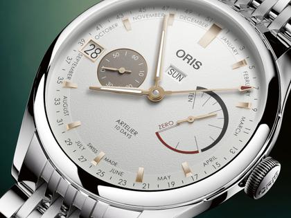 Oris Artelier Calibre 113 Handaufzug Edelstahl 43mm weißes Zifferblatt Metallband – Herrenuhren Uhr mit Kalender aus Edelstahl. Das Gehäuse ist rund und silber. Das Edelstahlarmband ist silber. Das Zifferblatt ist ein Index in weiß. – Ansicht 2