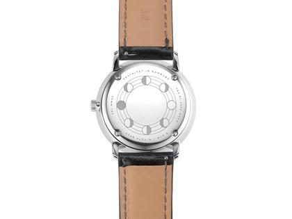 Sternglas Naos Mondphase Quarz Edelstahl 38mm silbernes Zifferblatt graues Lederband – Herrenuhren Uhr mit Datum aus Edelstahl und Leder. Das Gehäuse ist rund und silber. Das Lederarmband ist grau. Das Zifferblatt ist ein Index in silber. – Ansicht 3