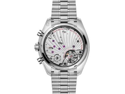 Omega Speedmaster Chronoscope Handaufzug Edelstahl 43mm blaues Zifferblatt Metallband – Herrenuhren Chronograph aus Aluminium und Edelstahl. Das Gehäuse ist rund und silber. Das Edelstahlarmband ist silber. Das Zifferblatt ist arabisch Index und blau. – Ansicht 2