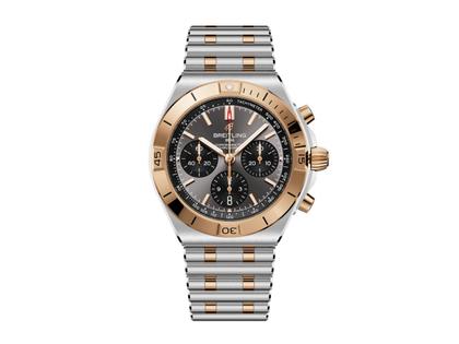 Breitling Chronomat B01 42 Chronograph Automatik Edelstahl graues Zifferblatt Metallband – Herrenuhren Chronograph aus 750 Rotgold und Edelstahl. Das Gehäuse ist rund und silber. Das Edelstahlarmband mit Gold ist silber-roségold. Das Zifferblatt ist ein Index in grau.