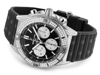 Breitling Chronomat B01 42 Automatik Edelstahl schwarzes Zifferblatt mit Brillanten 1,30ct schwarzes Kautschukband – Herrenuhren Chronograph aus Edelstahl und Kautschuk. Das Gehäuse ist rund und silber. Das Kautschuk / Kunststoff / Silikon Armband ist schwarz. Das Zifferblatt ist ein Index in schwarz. – Ansicht 3