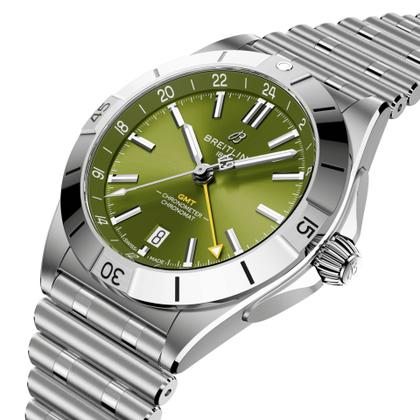 Breitling Chronomat Automatic GMT 40 Giannis Antetokounmpo Edelstahl grünes Zifferblatt Metallband Limited Edition – Herrenuhren Uhr mit Datum aus Edelstahl. Das Gehäuse ist rund und silber. Das Edelstahlarmband ist silber. Das Zifferblatt ist ein Index in grün. – Ansicht 2