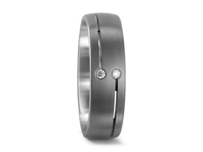 Ringe Trauring mit Besatz aus Titan.