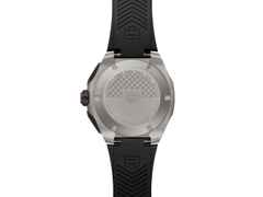 TAG Heuer Formula 1 Chronograph Automatik Titan 44mm schwarzes Zifferblatt schwarzes Kautschukband – Herrenuhren Chronograph aus Aluminium, DLC beschichtet, Kautschuk und Titan. Das Gehäuse ist rund und grau. Das Kautschuk / Kunststoff / Silikon Armband ist schwarz. Das Zifferblatt ist ein Index in schwarz. – Ansicht 3