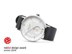 Nomos Glashütte Autobahn neomatik 41 Datum Automatik Edelstahl 41mm weißes Zifferblatt schwarzes Textilband – Herrenuhren Uhr mit Datum aus Edelstahl. Das Gehäuse ist rund und silber. Das Textilarmband ist blau. Das Zifferblatt ist arabisch Index und weiß. – Ansicht 3