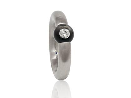 Schmuckwerk Glasklar Kugel Ring Edelstahl rund – Ringe Ring mit Besatz aus Edelstahl.