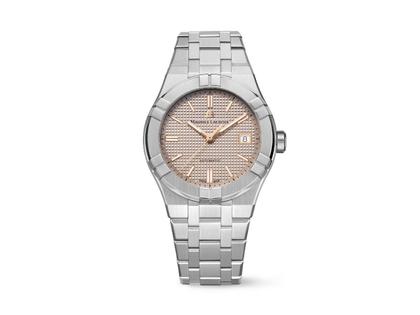 Maurice Lacroix Aikon Automatik Edelstahl 39mm roséfarbenes Zifferblatt Metallband – Damenuhren Uhr mit Datum aus Edelstahl. Das Gehäuse ist rund und silber. Das Edelstahlarmband ist silber. Das Zifferblatt ist ein Index in rosa.