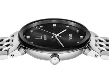 Rado Florence Classic Diamonds Quarz Edelstahl 30 mm schwarz Edelstahlband – Damenuhren Uhr mit Datum aus Edelstahl. Das Gehäuse ist rund und silber. Das Edelstahlarmband ist silber. Das Zifferblatt ist ein Index in schwarz. – Ansicht 3