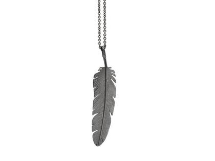 Heiring Feather Anhänger Groß Silber schwarz rhodiniert – Anhänger Anhänger ohne Besatz aus 925 Silber und und rhodiniert.