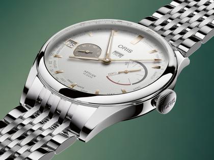 Oris Artelier Calibre 113 Handaufzug Edelstahl 43mm weißes Zifferblatt Metallband – Herrenuhren Uhr mit Kalender aus Edelstahl. Das Gehäuse ist rund und silber. Das Edelstahlarmband ist silber. Das Zifferblatt ist ein Index in weiß. – Ansicht 3
