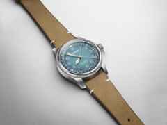 Oris Big Crown  X Cervo Volante Automatik Edelstahl 38mm blaues Zifferblatt braunes Lederband – Herrenuhren Uhr mit Datum aus Edelstahl. Das Gehäuse ist rund und silber. Das Lederarmband ist braun. Das Zifferblatt ist arabisch und blau. – Ansicht 4