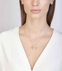 Cammilli Firenze Sultana Kette mit Anhänger Natural Beige Gold mit Brillanten 0,230ct – Halsschmuck Kette mit Anhänger aus 750 Weißgold. – Ansicht 2
