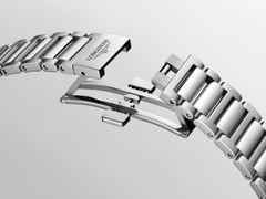 Longines Conquest Chronograph Automatik Edelstahl 42mm weiß-grünes Zifferblatt Metallband – Herrenuhren Chronograph aus Edelstahl und Keramik. Das Gehäuse ist rund und silber. Das Edelstahlarmband ist silber. Das Zifferblatt ist ein Index in silber. – Ansicht 7