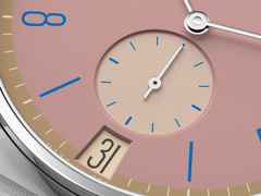 Nomos Glashütte Tangente 38 Datum "175 Years Watchmaking - Pompadour" Handaufzug Edelstahl rosa Zifferblatt graues Textilband Glasboden – Herrenuhren Uhr mit Datum aus Edelstahl. Das Gehäuse ist rund und silber. Das Textilarmband ist grau. Das Zifferblatt ist arabisch Index und rosa. – Ansicht 5