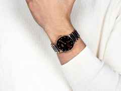 Rado Centrix Diamonds Automatik Edelstahl Roségold-PVD 39,5mm braunes Zifferblatt mit Brillanten Metallband – Herrenuhren Uhr mit Datum aus Edelstahl, Keramik und PVD beschichtet. Das Gehäuse ist rund und roségold. Das Keramikarmband ist braun. Das Zifferblatt ist ein Index in braun. – Ansicht 6