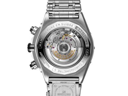 Breitling Super Chronomat B01 44 Automatik Edelstahl schwarzes Zifferblatt Metallband mit GMT Modul – Herrenuhren Chronograph aus Edelstahl. Das Gehäuse ist rund und silber. Das Edelstahlarmband ist silber. Das Zifferblatt ist ein Index in schwarz. – Ansicht 2