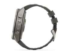 Garmin Fenix 9 Pro inReach Solar Titan 51mm digitales Display graues Silikonband – Herrenuhren Uhr Multifunktion aus Kautschuk und Titan. Das Gehäuse ist rund und grau. Das Kautschuk / Kunststoff / Silikon Armband ist grau. Das Zifferblatt ist digital und schwarz. – Ansicht 3