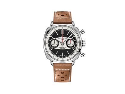 Breitling Top Time B01 Racing Automatik Edelstahl 38mm schwarzes Zifferblatt braunes Lederband – Herrenuhren Chronograph aus Edelstahl und Leder. Das Gehäuse ist silber. Das Lederarmband ist braun. Das Zifferblatt ist ein Index in schwarz.