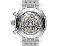 Breitling Navitimer B19 Chronograph 43 Perpetual Calendar Automatik Edelstahl eisblaues Zifferblatt Metallband – Herrenuhren Chronograph aus 950 Platin und Edelstahl. Das Gehäuse ist rund und silber. Das Edelstahlarmband ist silber. Das Zifferblatt ist ein Index in blau. – Ansicht 4